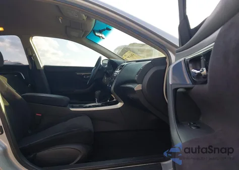 2013 Nissan Altima 2.5 S z USA, uszkodzony, nr VIN 1N4AL3AP8DN476956